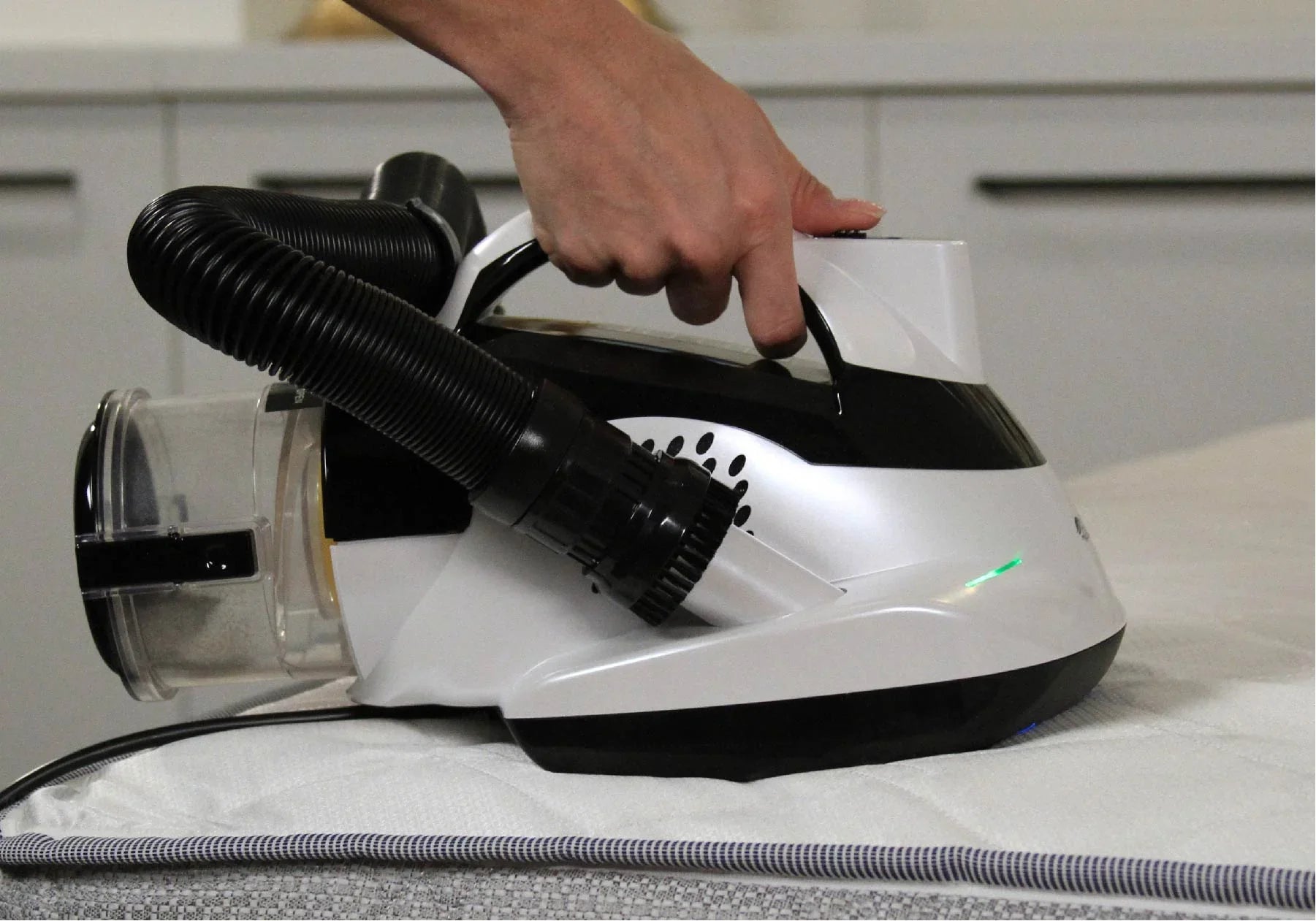 Does Your Vacuum Cleaner Have UV Technology? The Truth About Deeply Eliminating Carpet Dust Mites