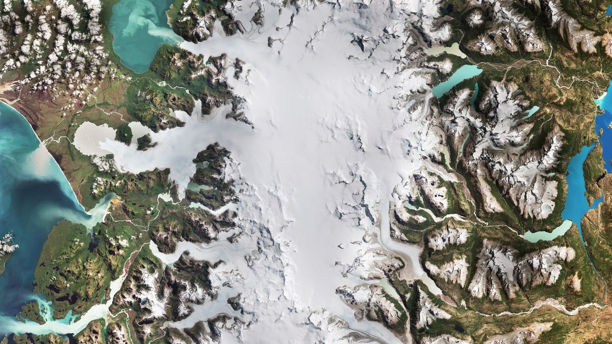 Melting Glaciers Made Visible: Satellite Infrared Imaging Tracks the Climate Crisis