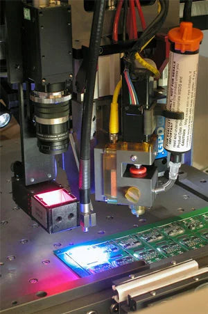 How to Quickly Cure Adhesive After Dispensing on Electronic Components: Precision UV Curing Solutions for Industrial Applications