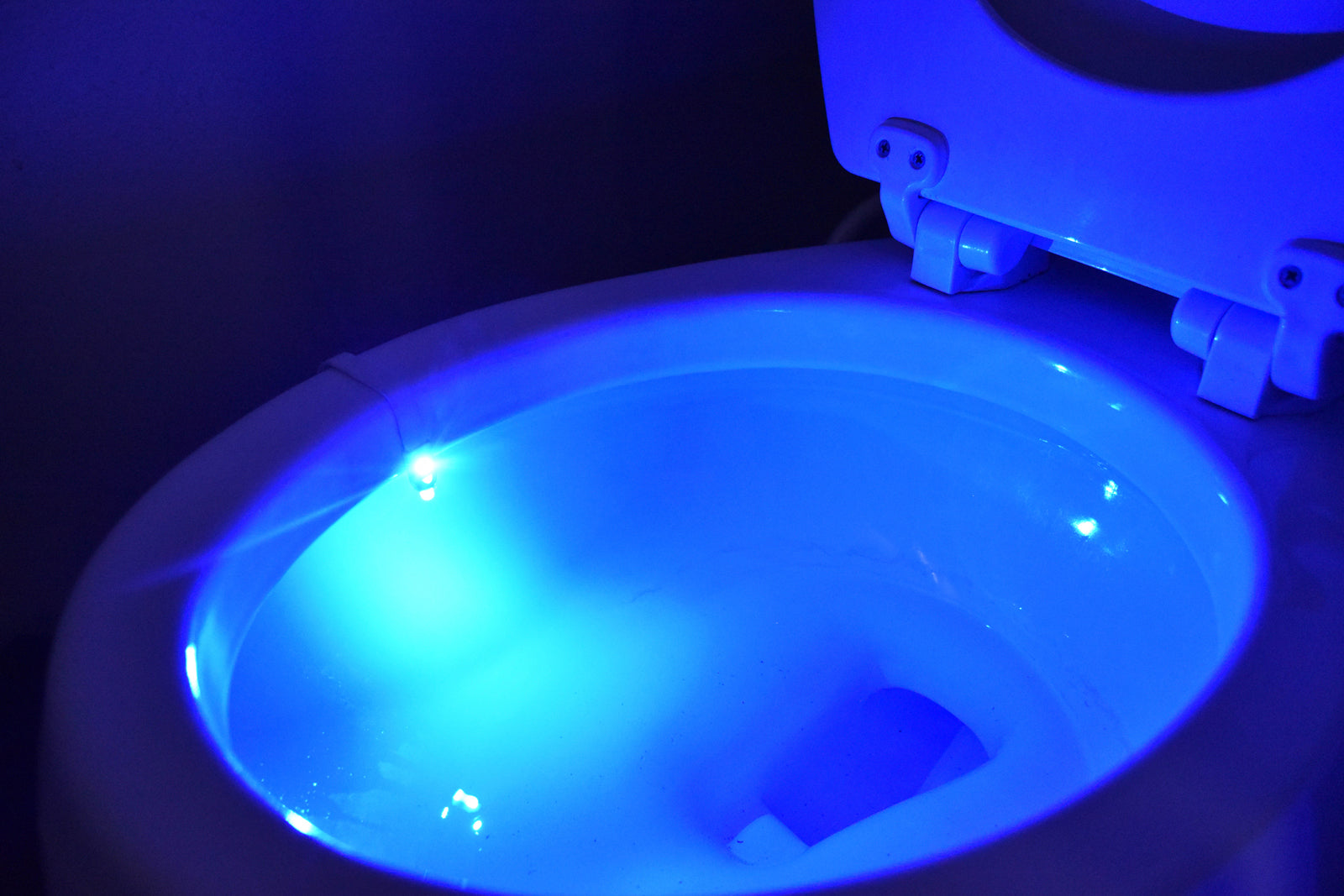 Bathroom Hygiene Breakthrough: How UV Light Silently Works on Toilets, Sinks, and Toothbrushes