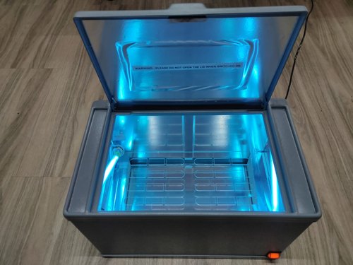The Smartphone Germ Ranking: Give Your Phone a Daily “Cleaning Spa” with a UV Sanitizing Box