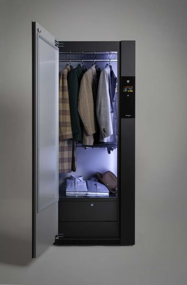 The Ultimate Closet Mold Solution How UV Light Eliminates Odors and Bacteria for Fresher, Safer Clothing