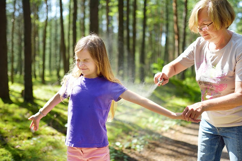 Family Outdoor Adventures: How to Choose Safe Insect Repellent Solutions for Kids