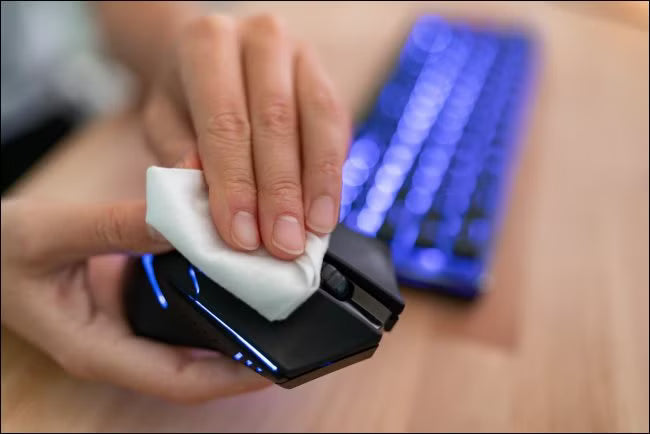 Remote Work Essential: How to Quickly Clean Your Keyboard and Mouse with a UV Sanitizing Wand